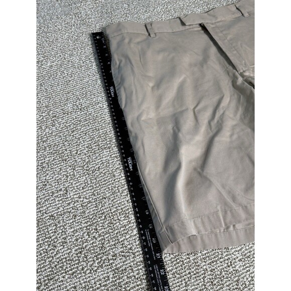 Greg Norman Golf Shorts Men's 36 Khaki Polyester Flat Front 9" Inseam THE SHARK - Picture 7 of 8